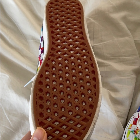 Vans - Picture 2 of 5